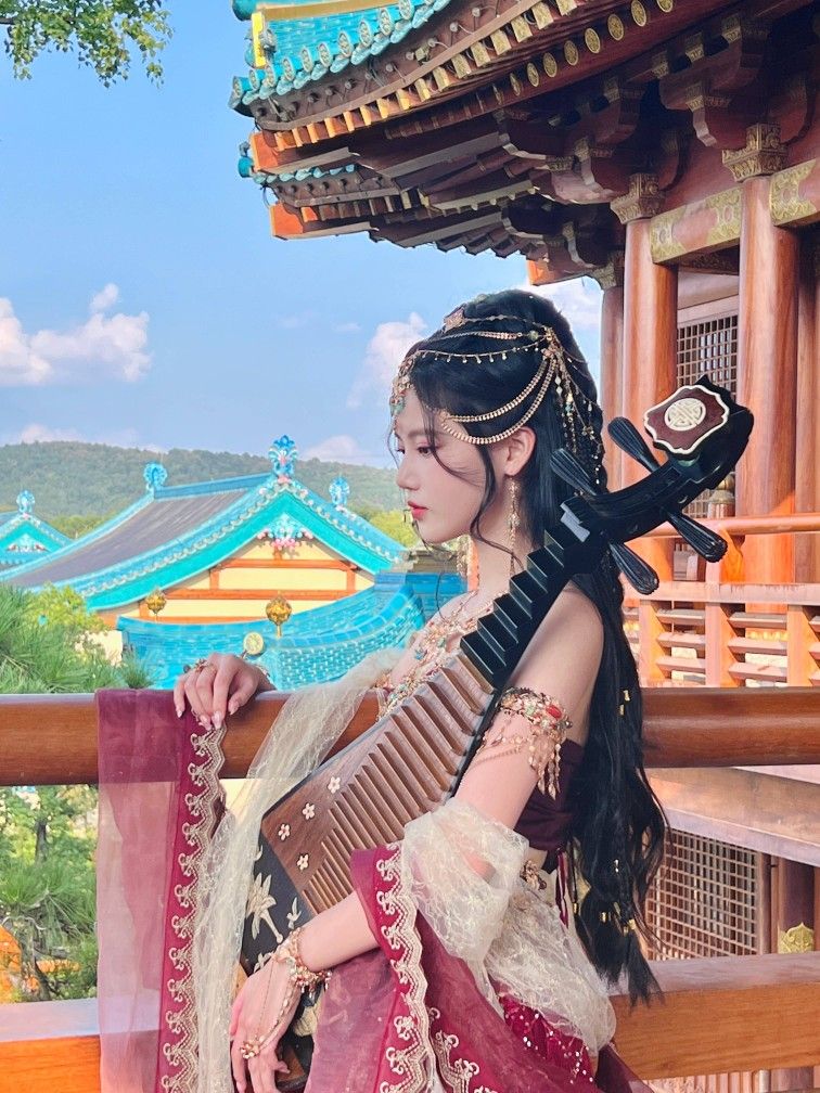 Embracing the Traditional:A Journey for the Petite Plus-Size Girl in Hanfu Fashion Embracing the Traditional:A Journey for the Petite Plus-Size Girl in Hanfu Fashion