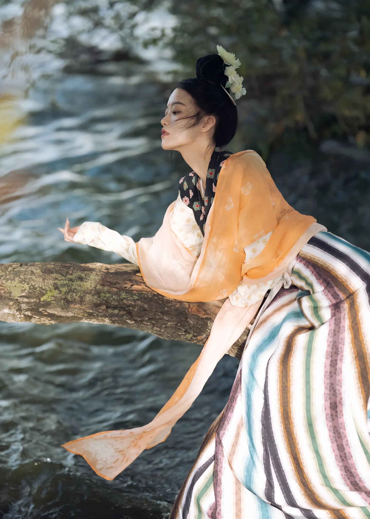 Ancient Girls Hanfu Fashion:The Story of a Nine-Year-Old in Traditional Chinese Attire Ancient Girls Hanfu Fashion:The Story of a Nine-Year-Old in Traditional Chinese Attire