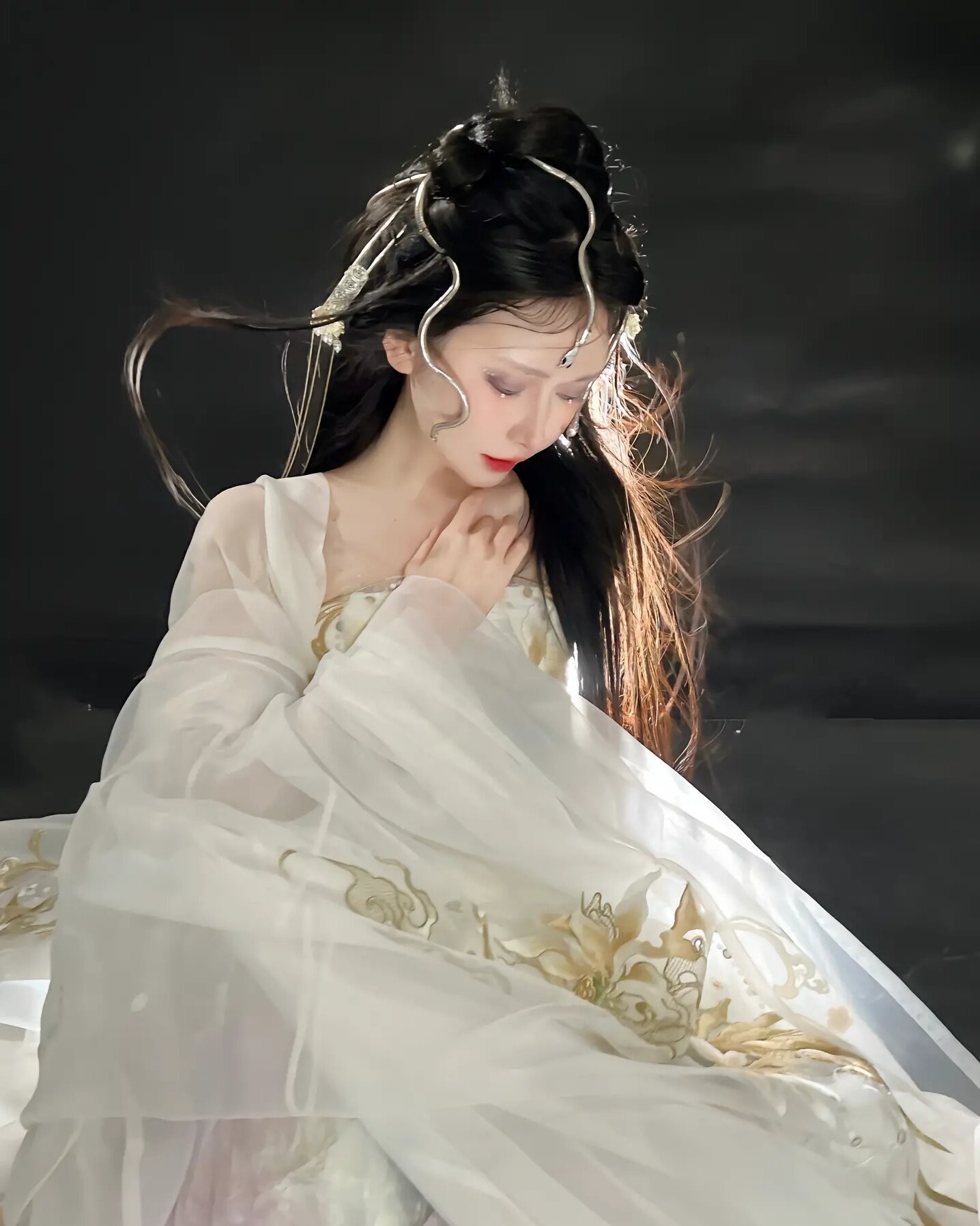 Ancient Charm in Modern Summer Skirts:The Evolution of Ancient Chinese Dress for Girls Ancient Charm in Modern Summer Skirts:The Evolution of Ancient Chinese Dress for Girls