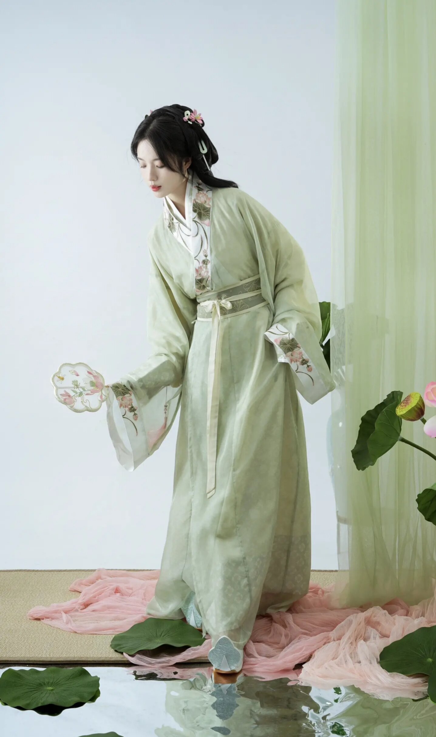 The Evolution of Hanfu Hat Accessories:A Journey into Traditional Chinese Elegance The Evolution of Hanfu Hat Accessories:A Journey into Traditional Chinese Elegance