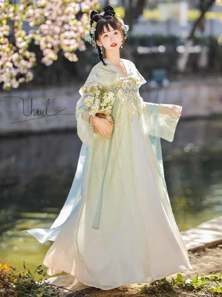 Black Lace Cheongsam Dress:A Blend of Tradition and Modern Elegance Black Lace Cheongsam Dress:A Blend of Tradition and Modern Elegance