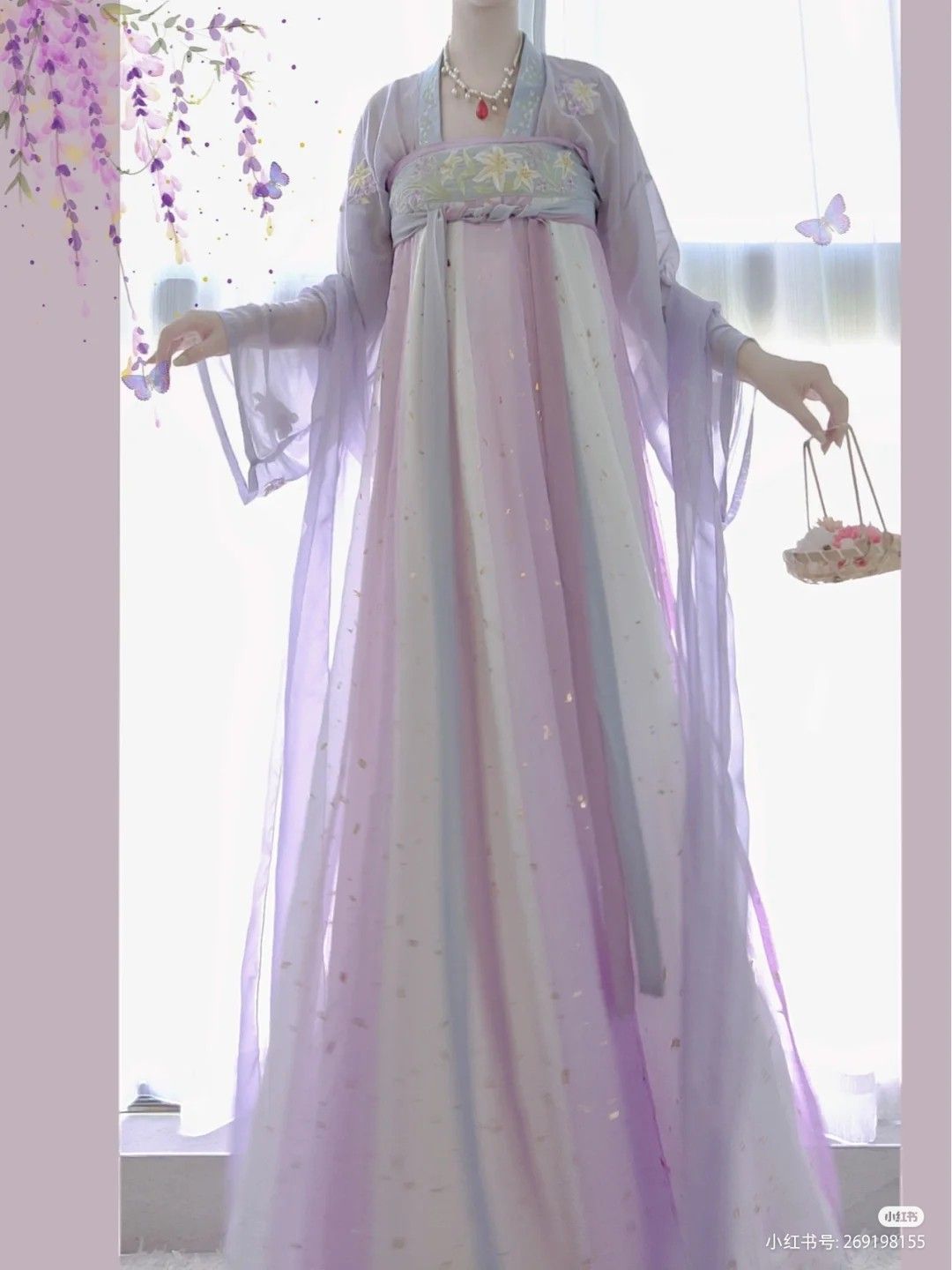 Chuanmai Cheongsam for Petite Figures:A Fashionable Journey Chuanmai Cheongsam for Petite Figures:A Fashionable Journey