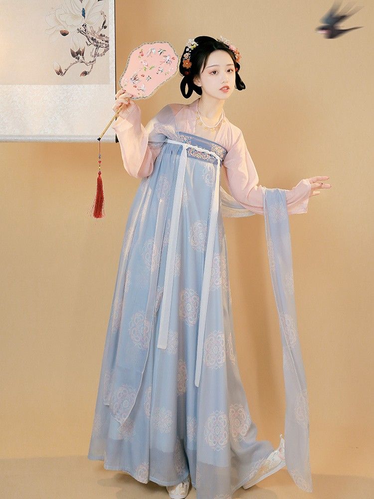 Everyday Wear of Hanfu Shoes:A Journey into Traditional Elegance Everyday Wear of Hanfu Shoes:A Journey into Traditional Elegance