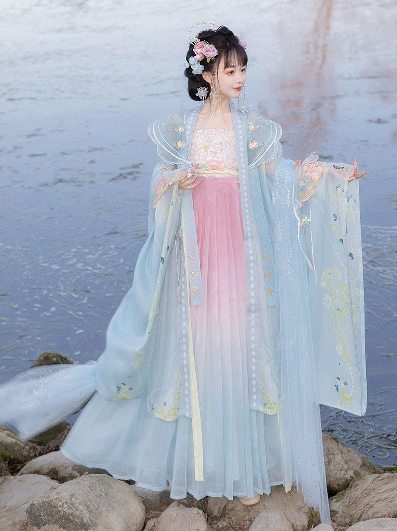 Red Exam-Day Cheongsam:The New 2025 Style Red Exam-Day Cheongsam:The New 2025 Style