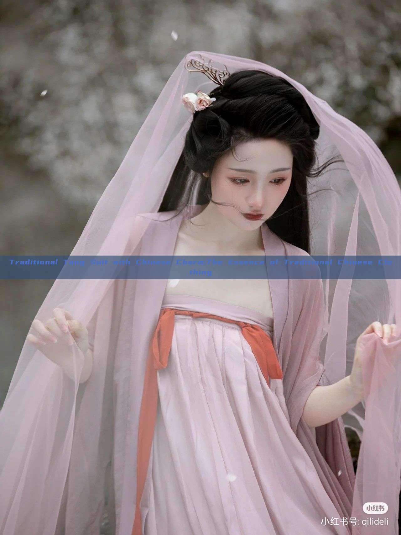 Traditional Tang Suit with Chinese Charm:The Essence of Traditional Chinese Clothing Traditional Tang Suit with Chinese Charm:The Essence of Traditional Chinese Clothing