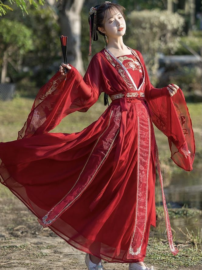 A Complete Set of Traditional Hanfu Costume for Primary School Students