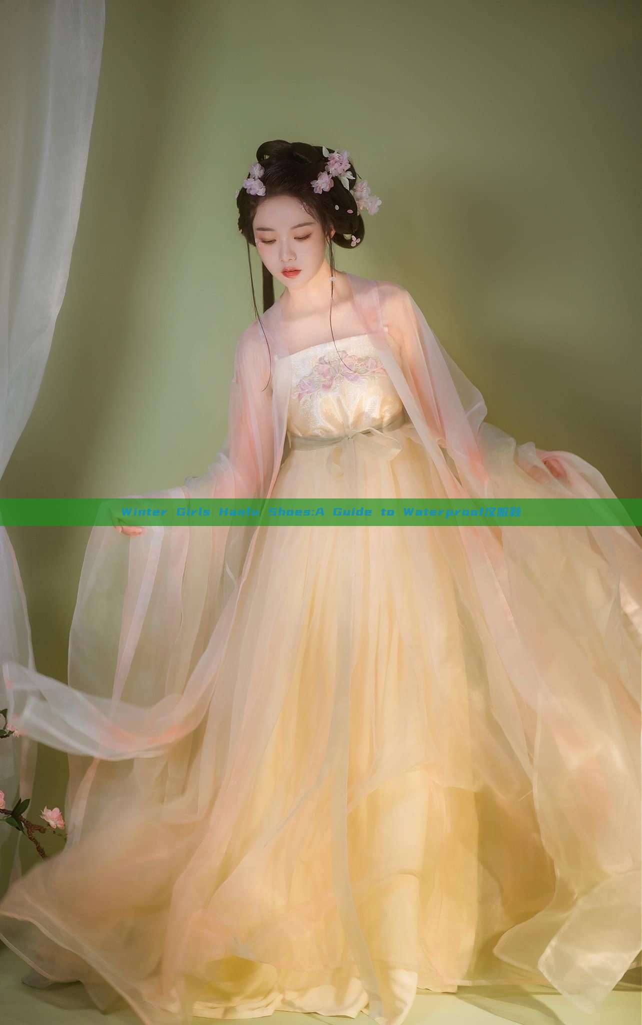 Winter Girls Hanfu Shoes:A Guide to Waterproof汉服鞋 Winter Girls Hanfu Shoes:A Guide to Waterproof汉服鞋