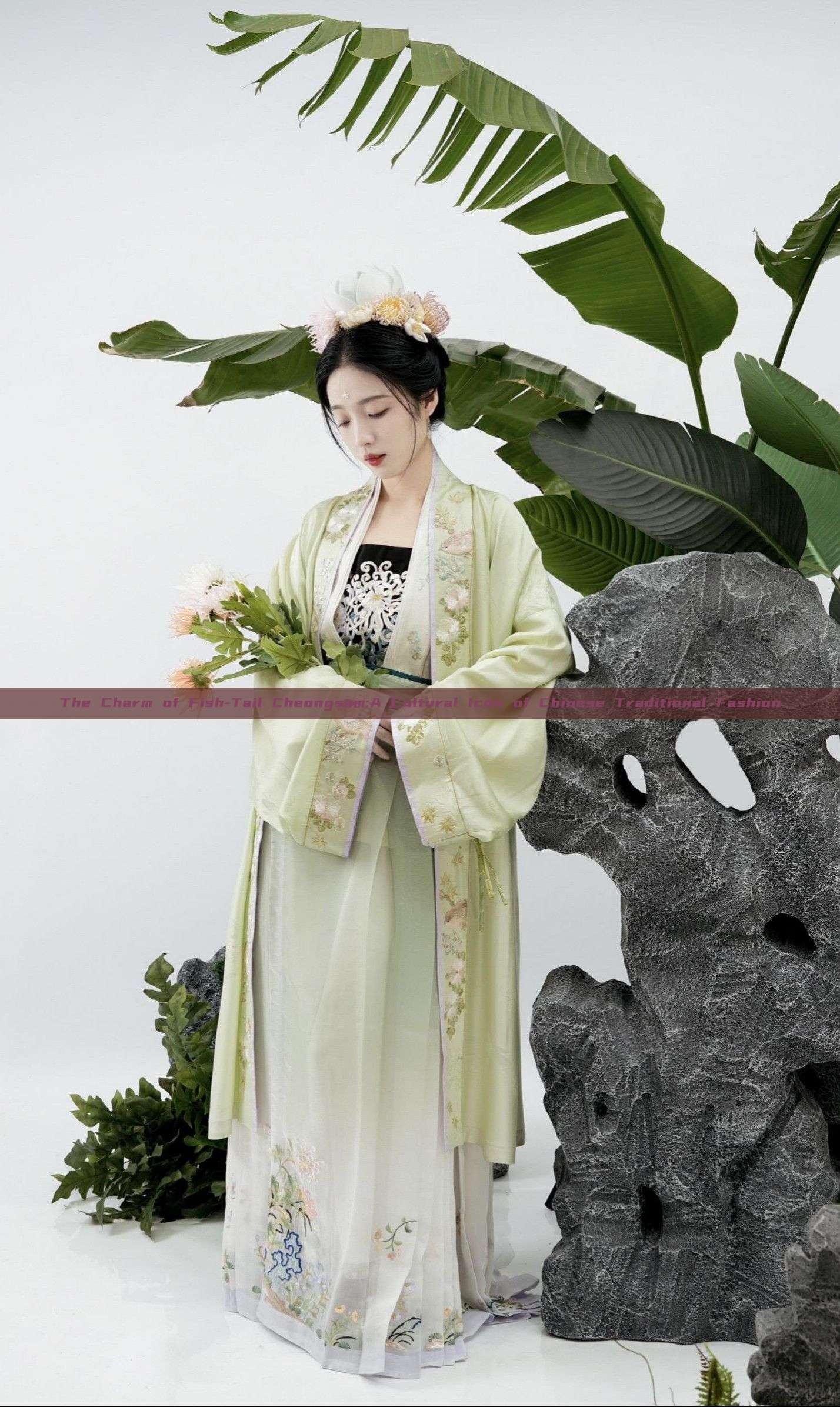 The Charm of Fish-Tail Cheongsam:A Cultural Icon of Chinese Traditional Fashion The Charm of Fish-Tail Cheongsam:A Cultural Icon of Chinese Traditional Fashion