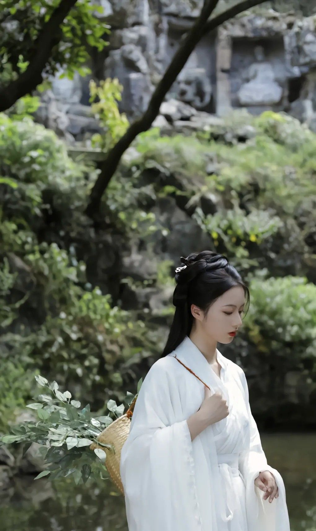 Elegant Hangzhou Silk Cheongsam Dress:A Blend of Tradition and Modernity Elegant Hangzhou Silk Cheongsam Dress:A Blend of Tradition and Modernity