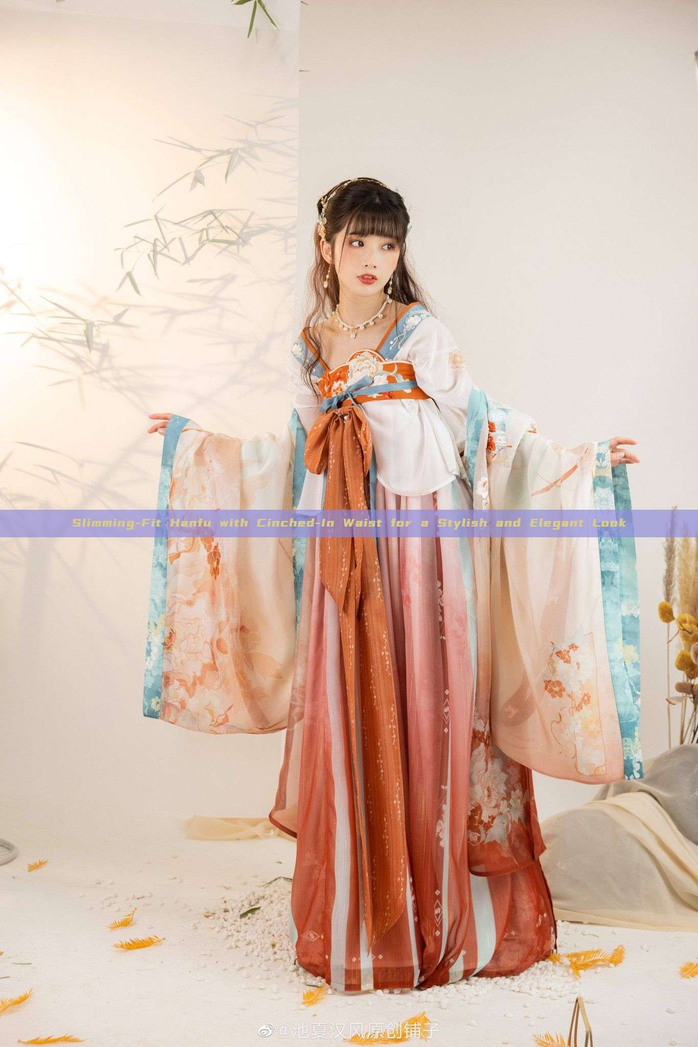Slimming-Fit Hanfu with Cinched-In Waist for a Stylish and Elegant Look Slimming-Fit Hanfu with Cinched-In Waist for a Stylish and Elegant Look