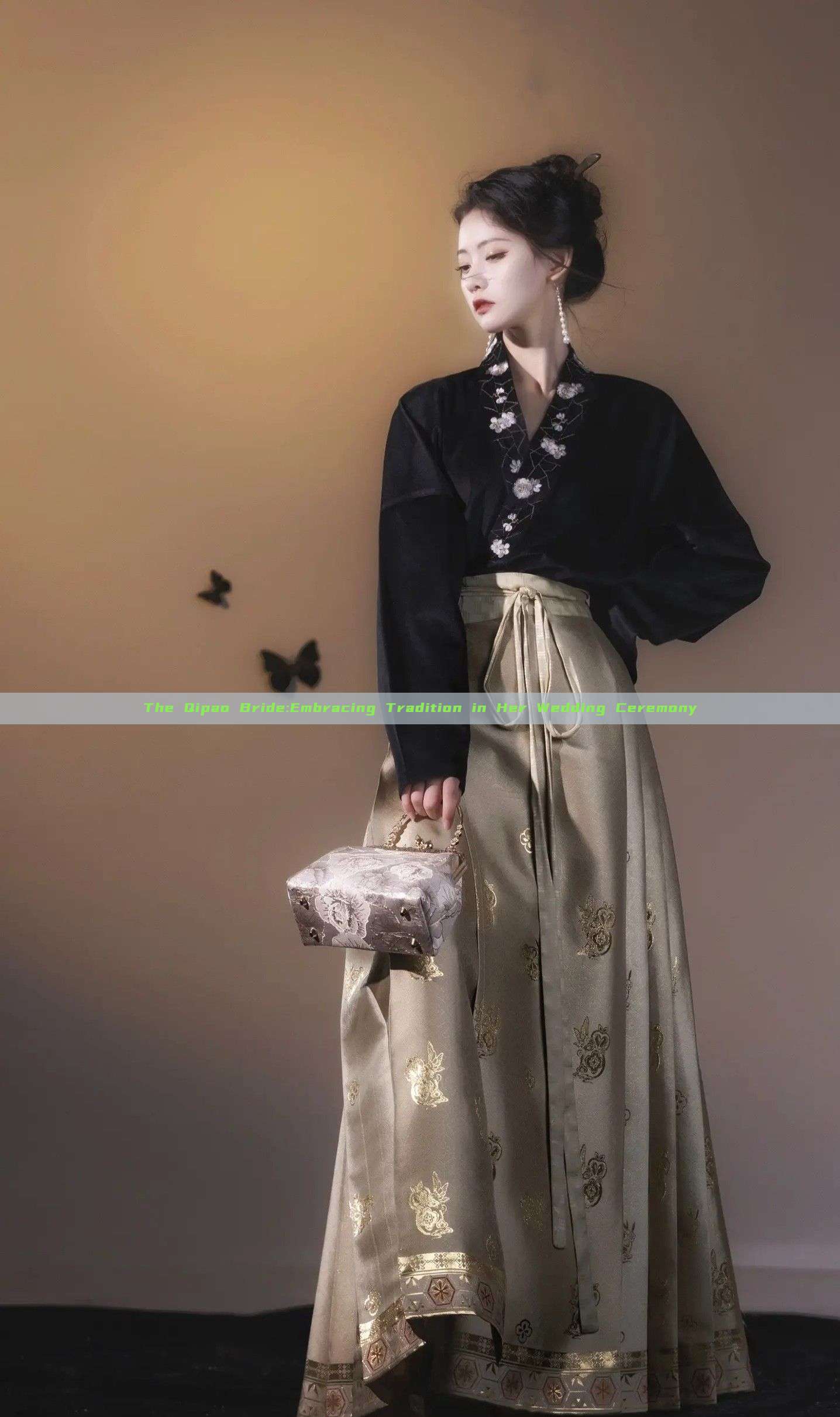 The Qipao Bride:Embracing Tradition in Her Wedding Ceremony The Qipao Bride:Embracing Tradition in Her Wedding Ceremony