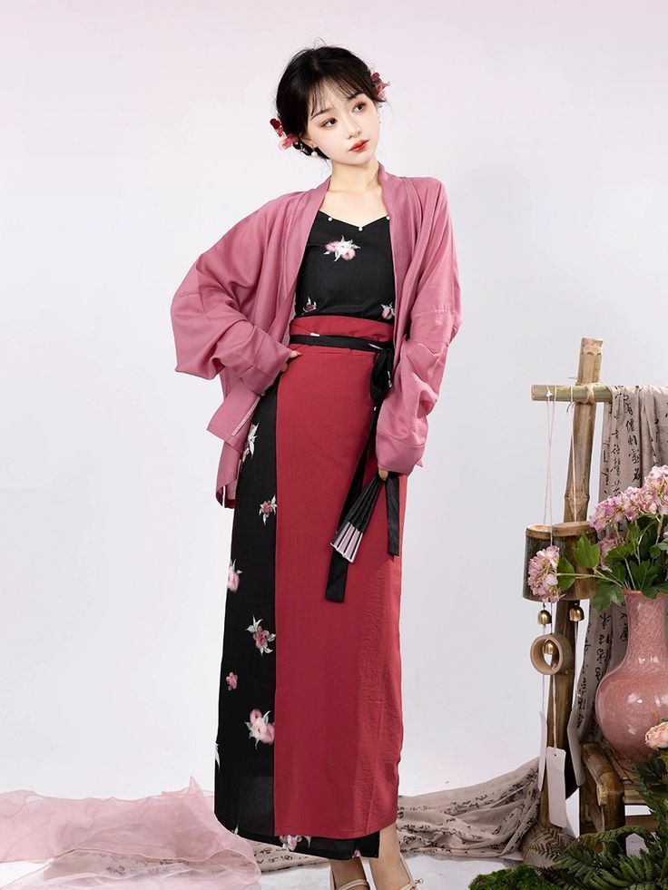 Initial Autumn Elegance:The Revival of Hanfu Fashion Initial Autumn Elegance:The Revival of Hanfu Fashion