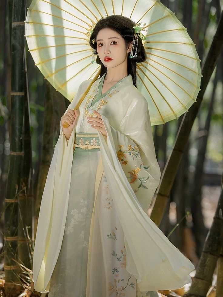 Hanfu Fashion:Exploring Traditional Chinese Style in Junior School Days Hanfu Fashion:Exploring Traditional Chinese Style in Junior School Days