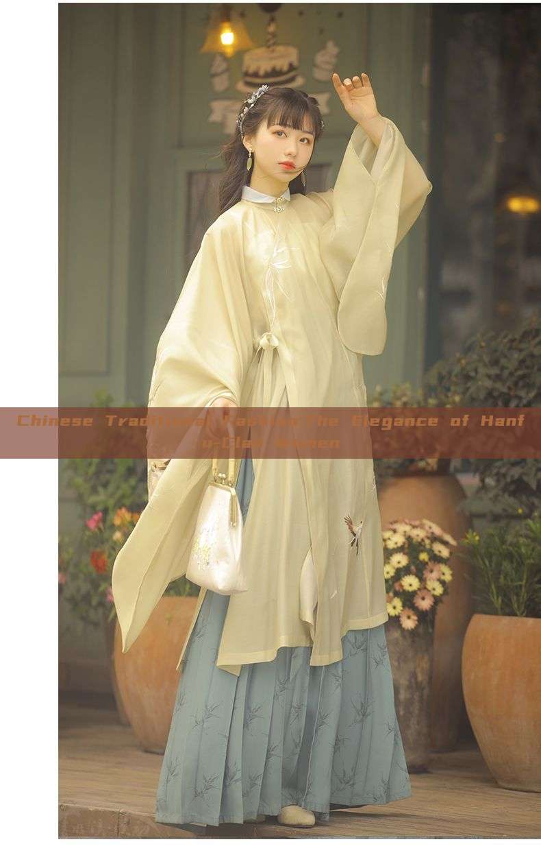Chinese Traditional Fashion:The Elegance of Hanfu-Clad Women Chinese Traditional Fashion:The Elegance of Hanfu-Clad Women