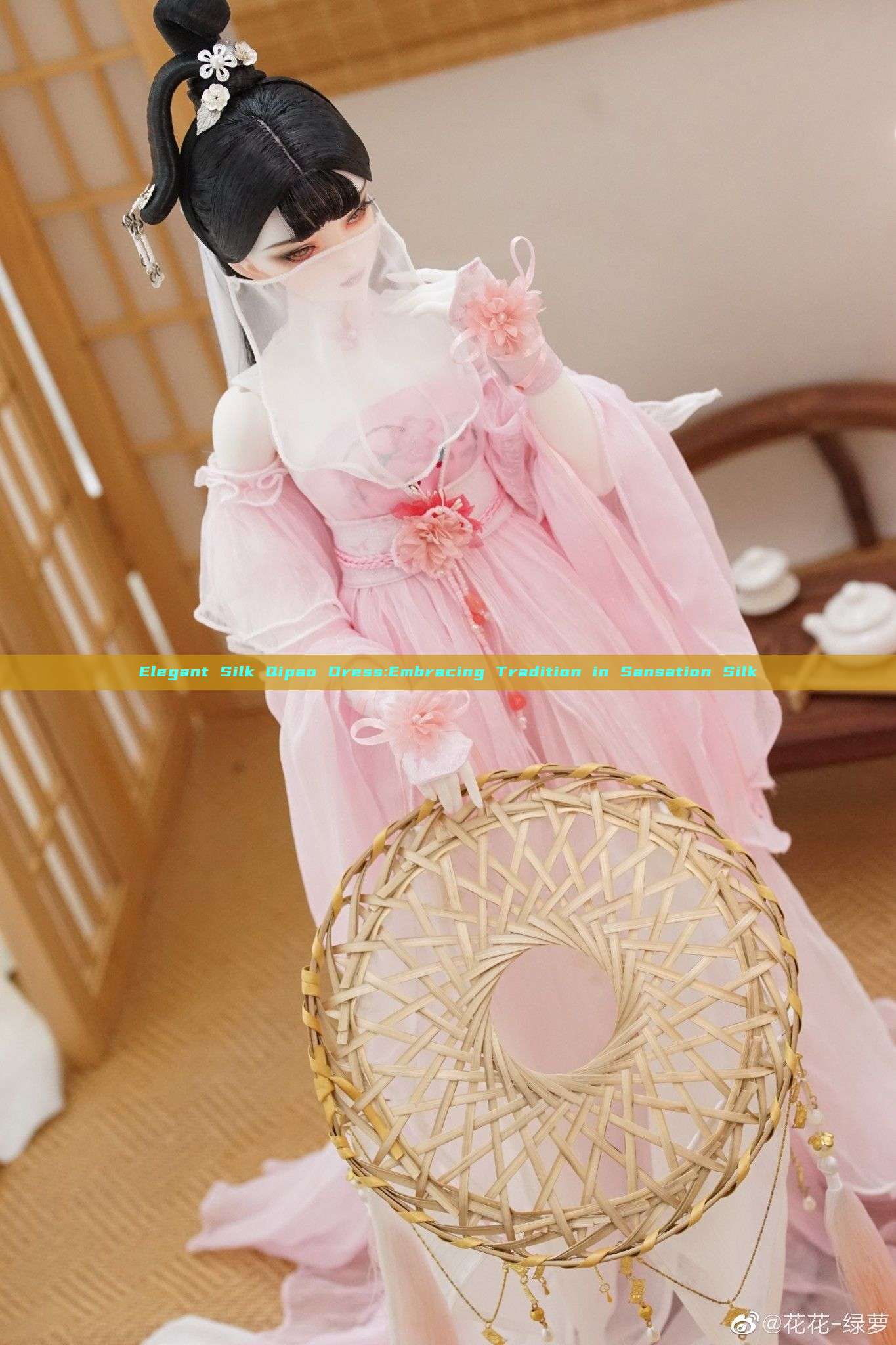 Elegant Silk Qipao Dress:Embracing Tradition in Sansation Silk Elegant Silk Qipao Dress:Embracing Tradition in Sansation Silk