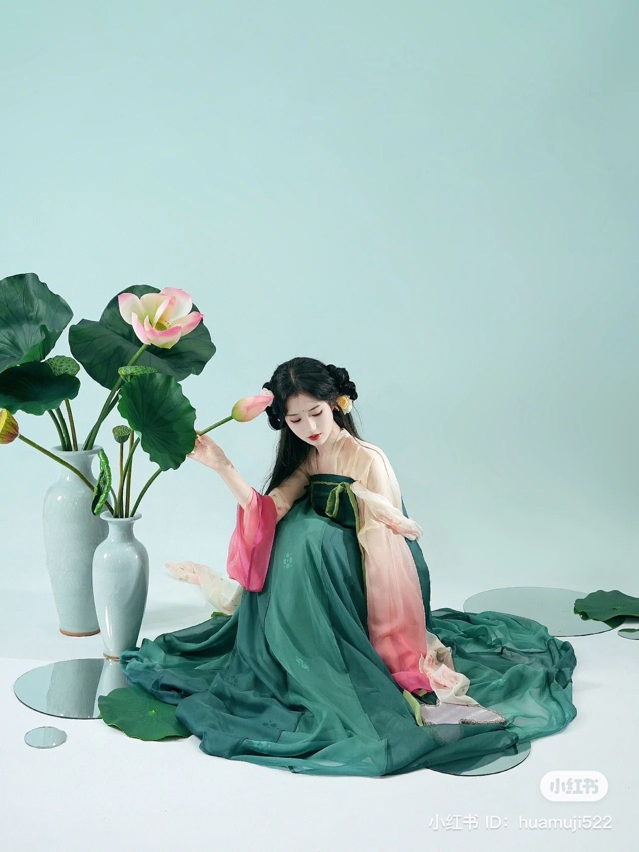 The Enchanting Combination of Flat-Soled Single Shoes and Cheongsam for Women The Enchanting Combination of Flat-Soled Single Shoes and Cheongsam for Women