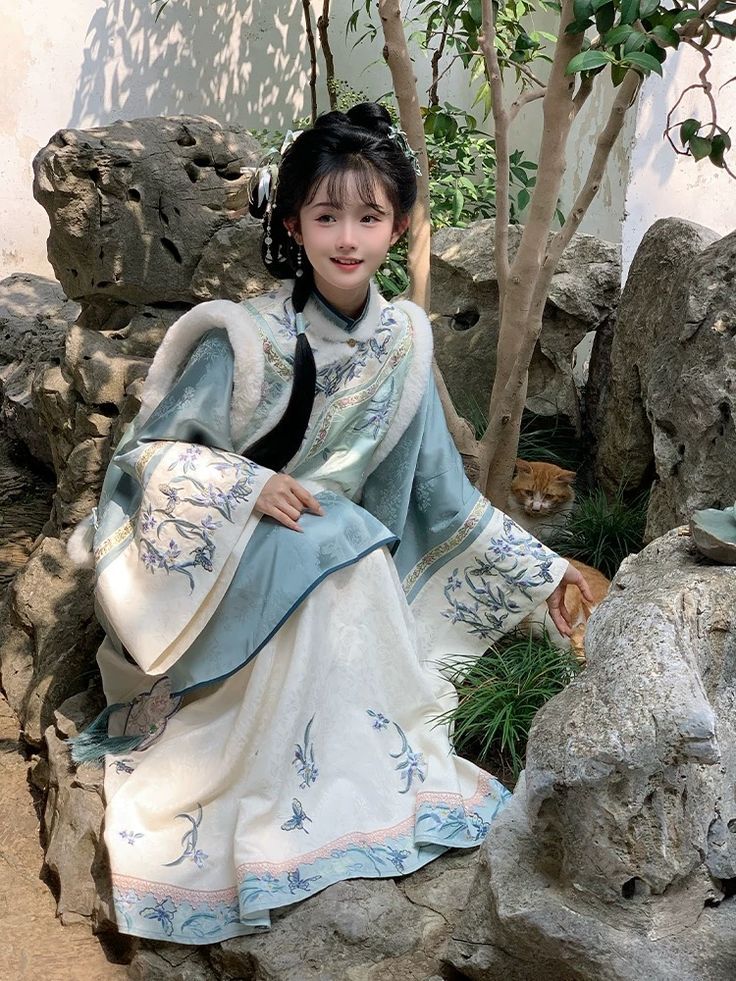 Elegant Neoclassical Xinchang Style:The Rise of Hanfu Jewelry Necklaces Elegant Neoclassical Xinchang Style:The Rise of Hanfu Jewelry Necklaces