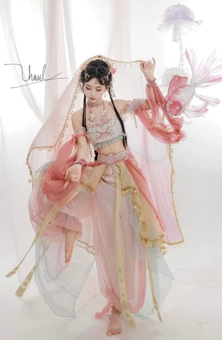 Embroidered Tang Suit Womens Ensemble:A Blend of Tradition and Modern Elegance Embroidered Tang Suit Womens Ensemble:A Blend of Tradition and Modern Elegance
