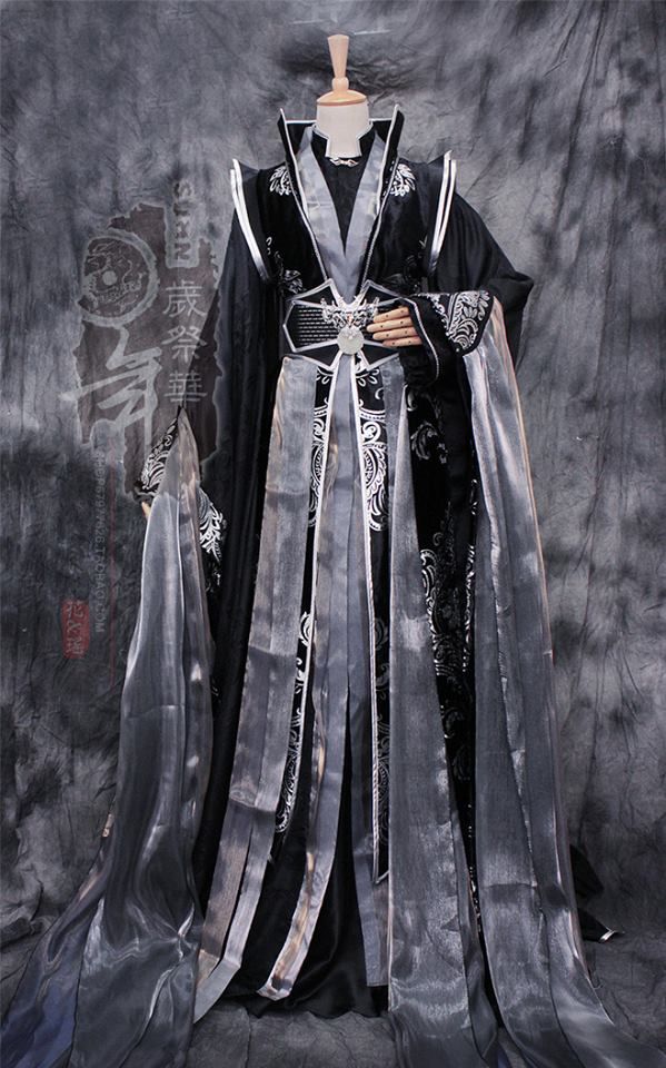 Renting Traditional Hanfu Costumes:A Journey into Chinese Antiquity Renting Traditional Hanfu Costumes:A Journey into Chinese Antiquity