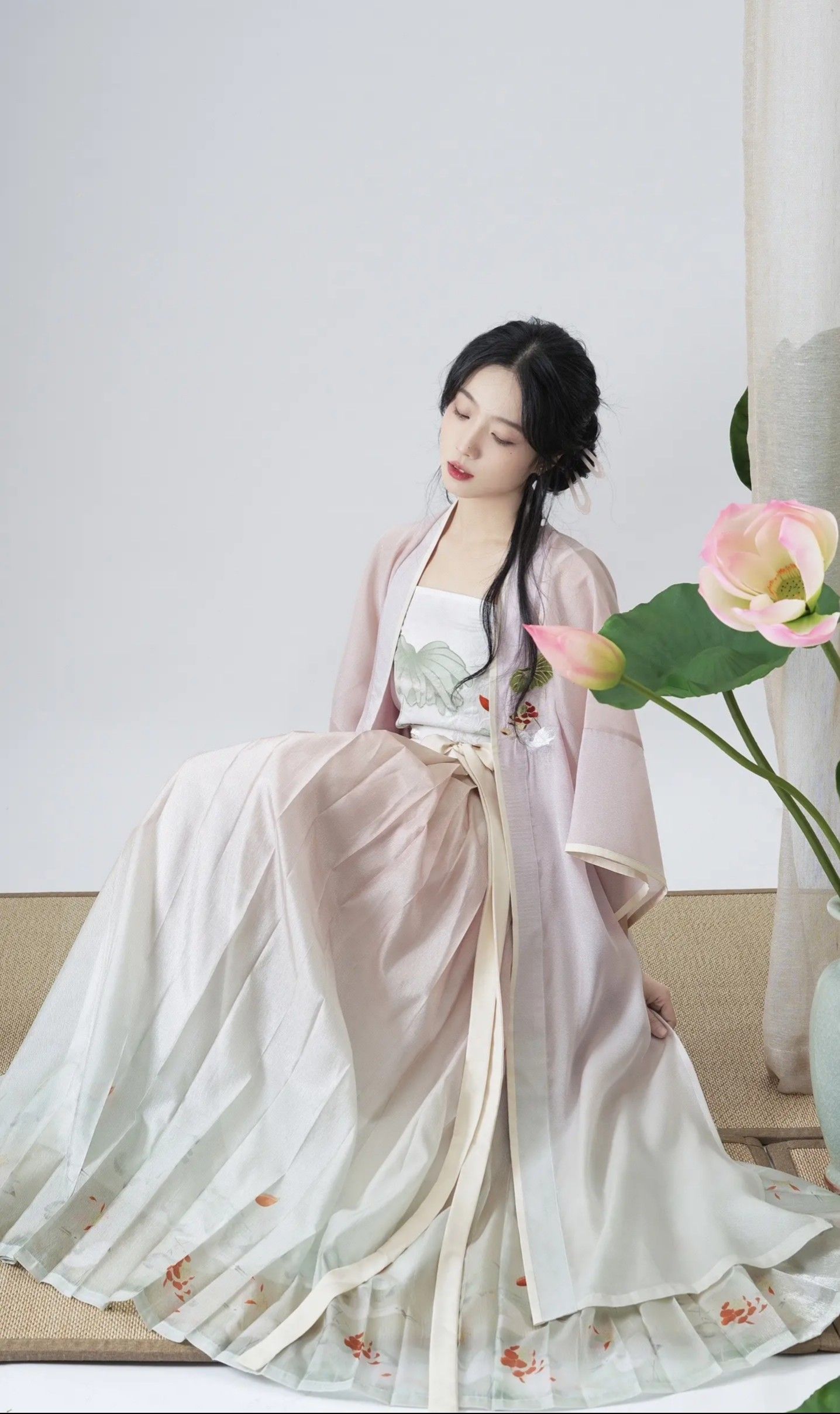 The Rise of Hanfu假发:The Wei and Jin Styles The Rise of Hanfu假发:The Wei and Jin Styles