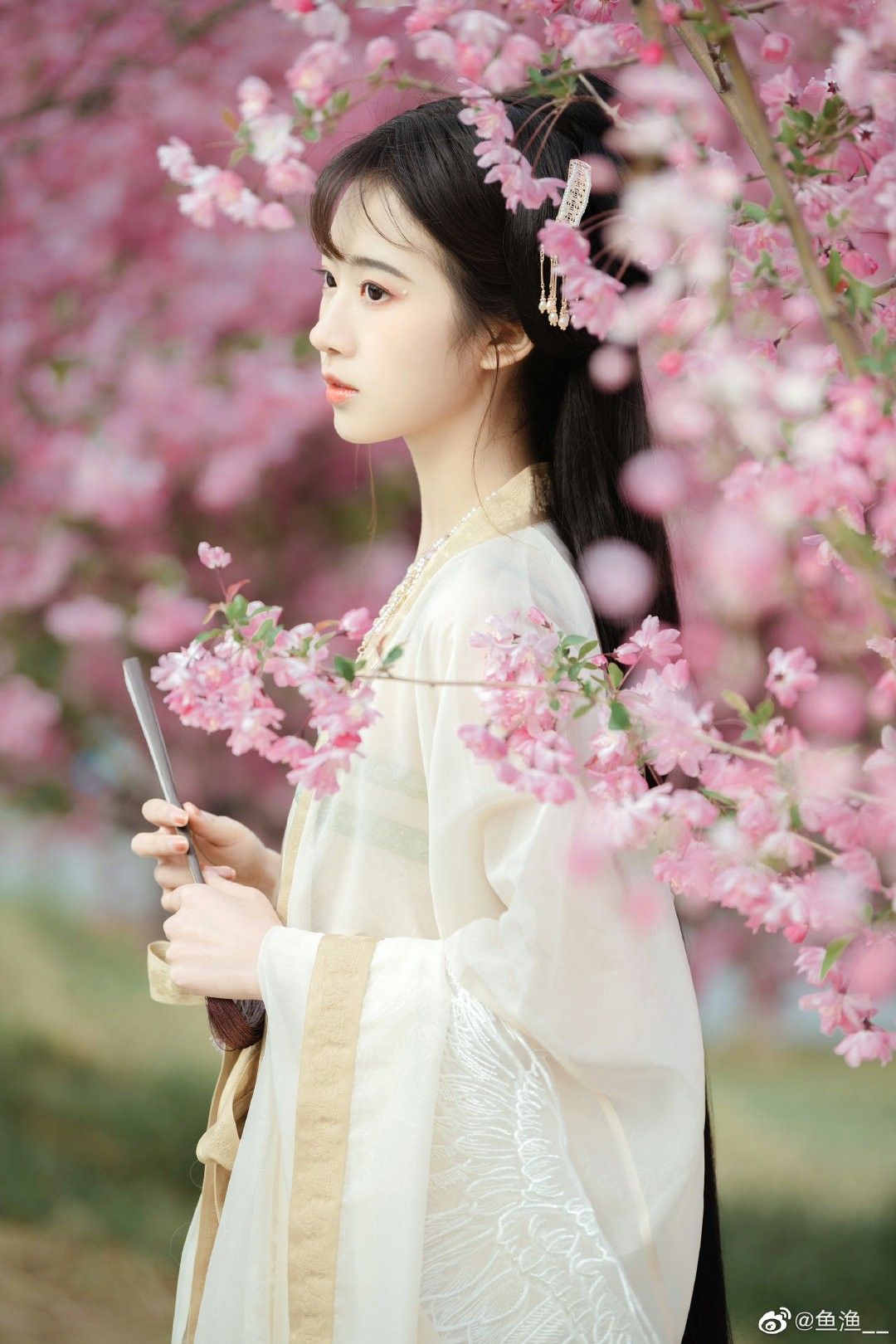Embracing the Summer in Hanfu:A Guide for the Slightly Fuller Girl Embracing the Summer in Hanfu:A Guide for the Slightly Fuller Girl