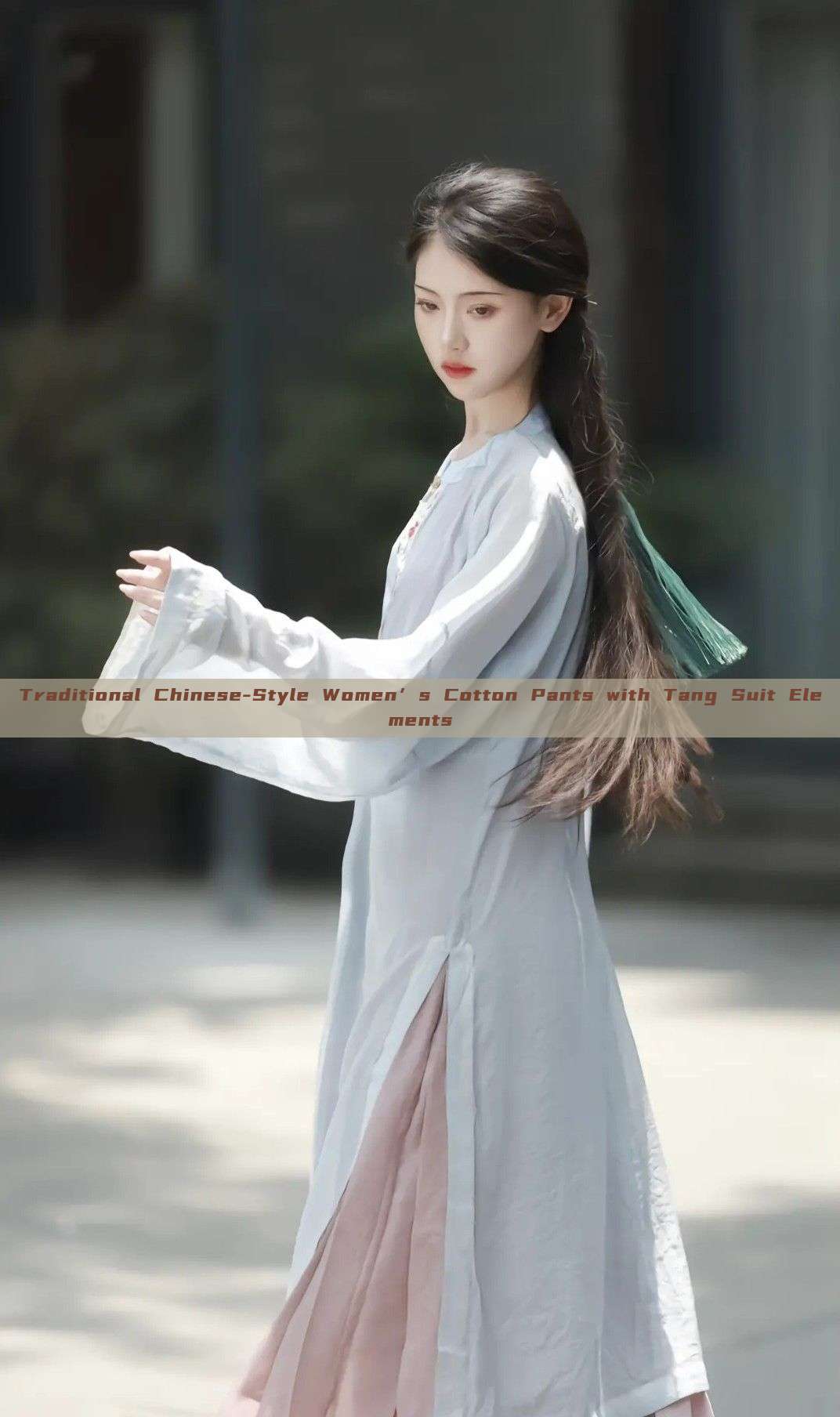Traditional Chinese-Style Women’s Cotton Pants with Tang Suit Elements Traditional Chinese-Style Women’s Cotton Pants with Tang Suit Elements