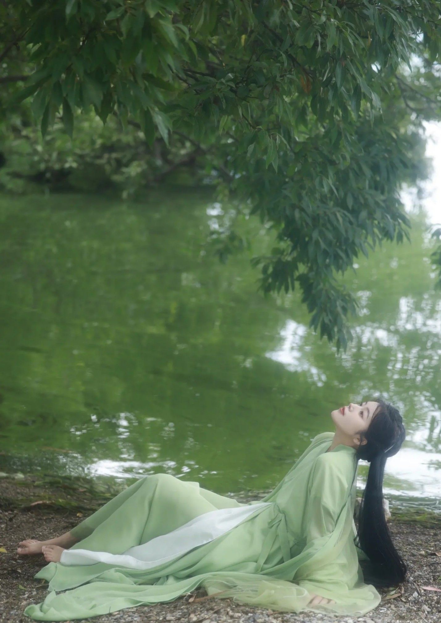The Enchantment of a Six-Year-Old in Traditional Hanfu Dress The Enchantment of a Six-Year-Old in Traditional Hanfu Dress