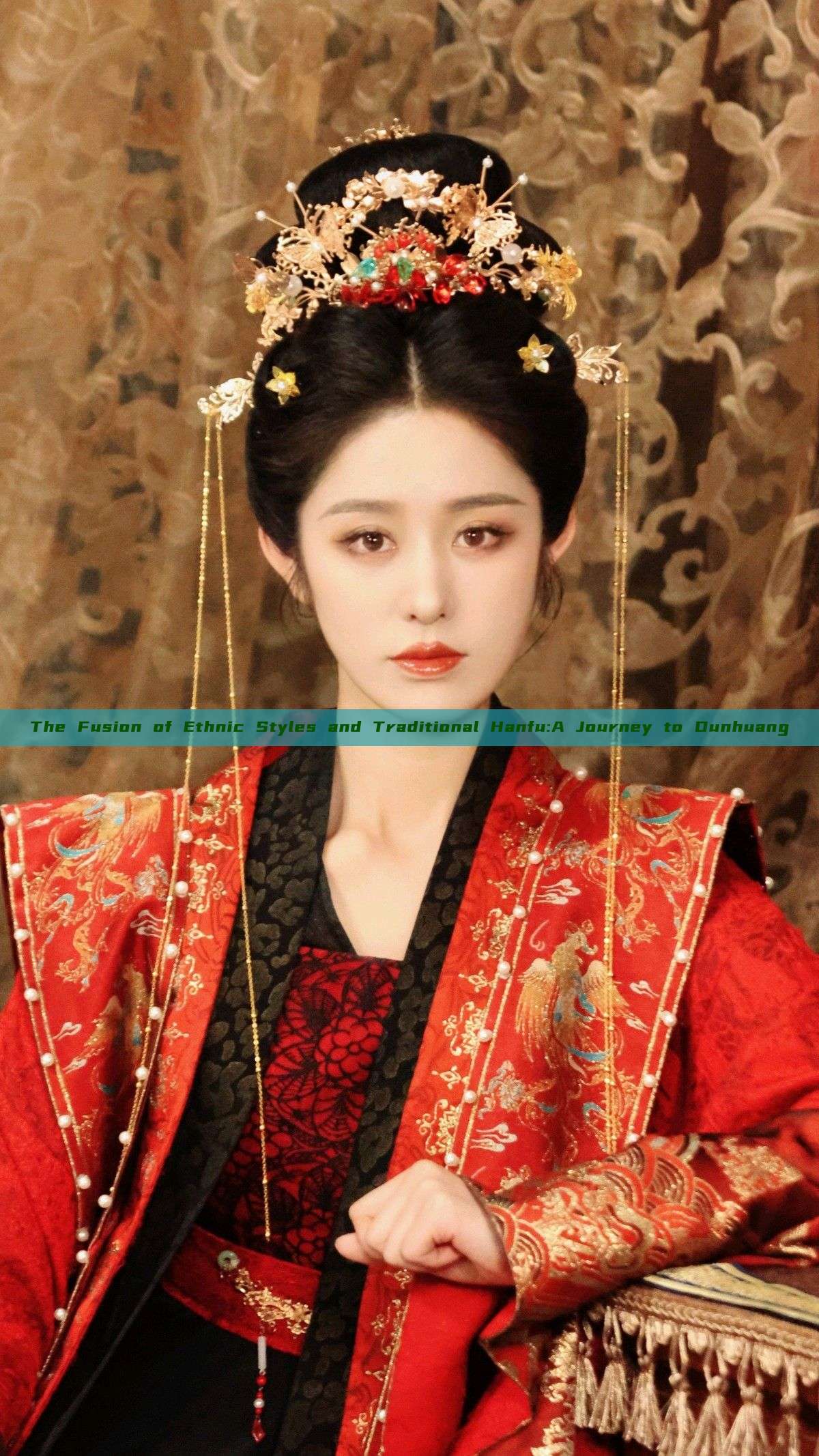 The Fusion of Ethnic Styles and Traditional Hanfu:A Journey to Dunhuang The Fusion of Ethnic Styles and Traditional Hanfu:A Journey to Dunhuang