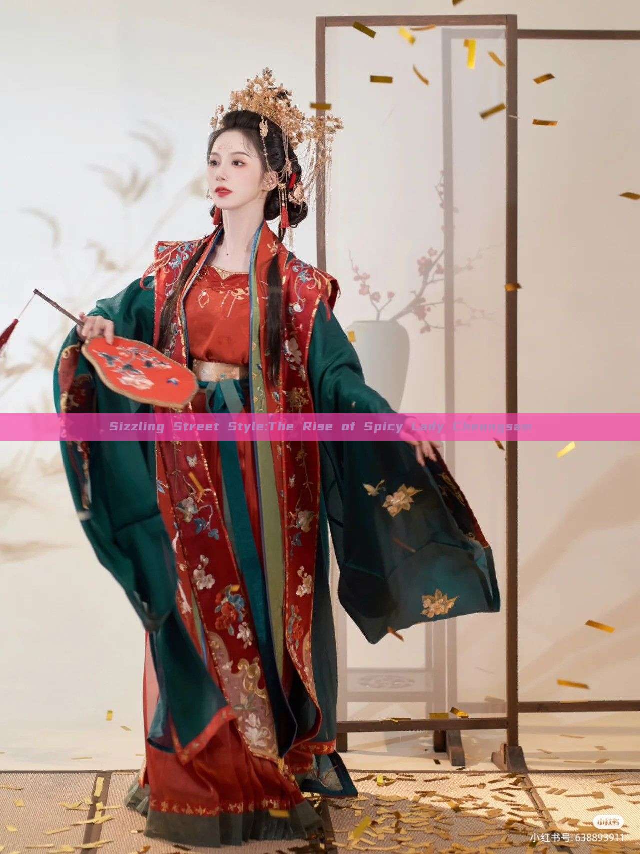 Sizzling Street Style:The Rise of Spicy Lady Cheongsam Sizzling Street Style:The Rise of Spicy Lady Cheongsam