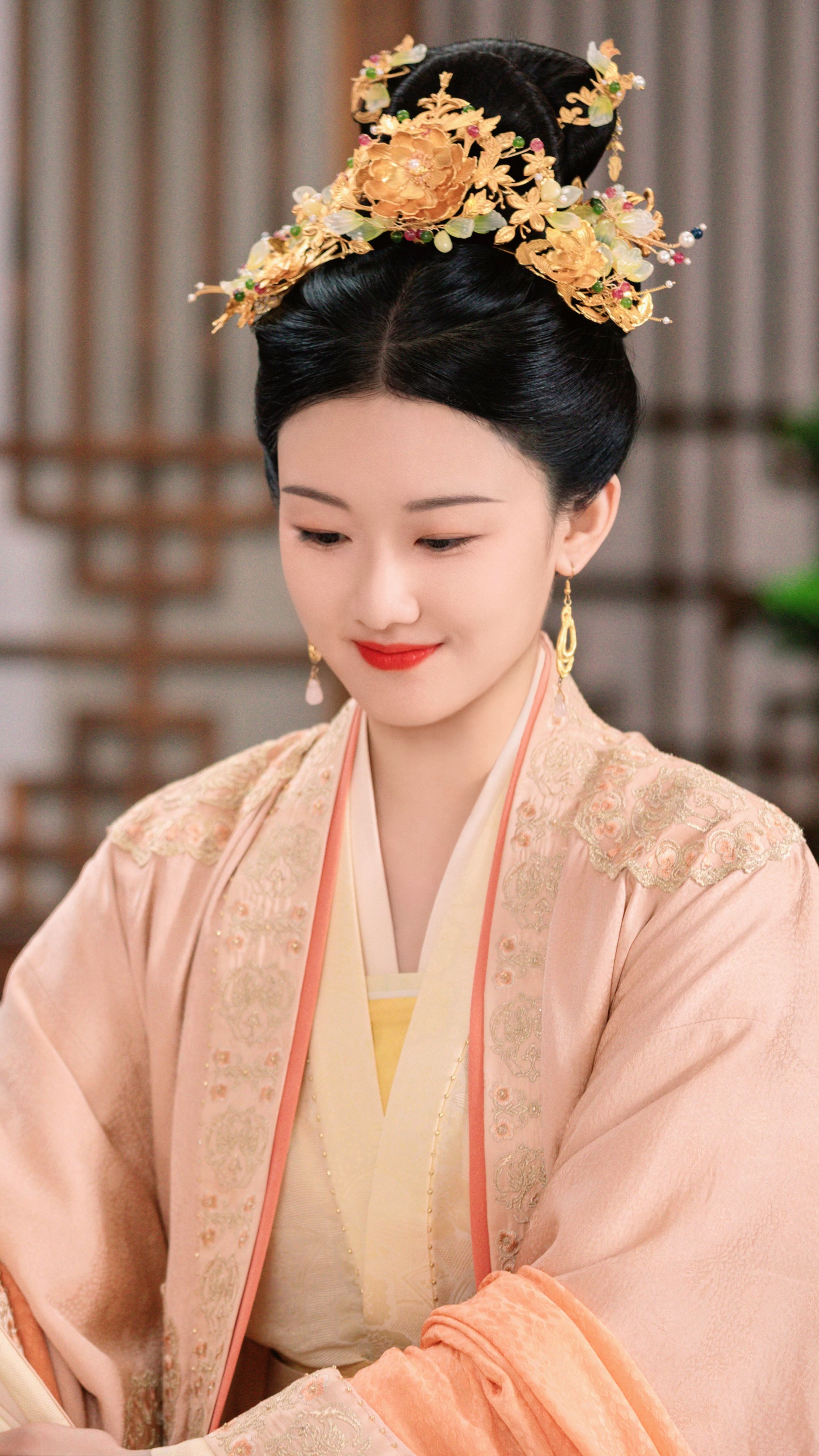 The Elegance of Hanfu Open-Front Long Shirts:A Cultural Exploration The Elegance of Hanfu Open-Front Long Shirts:A Cultural Exploration