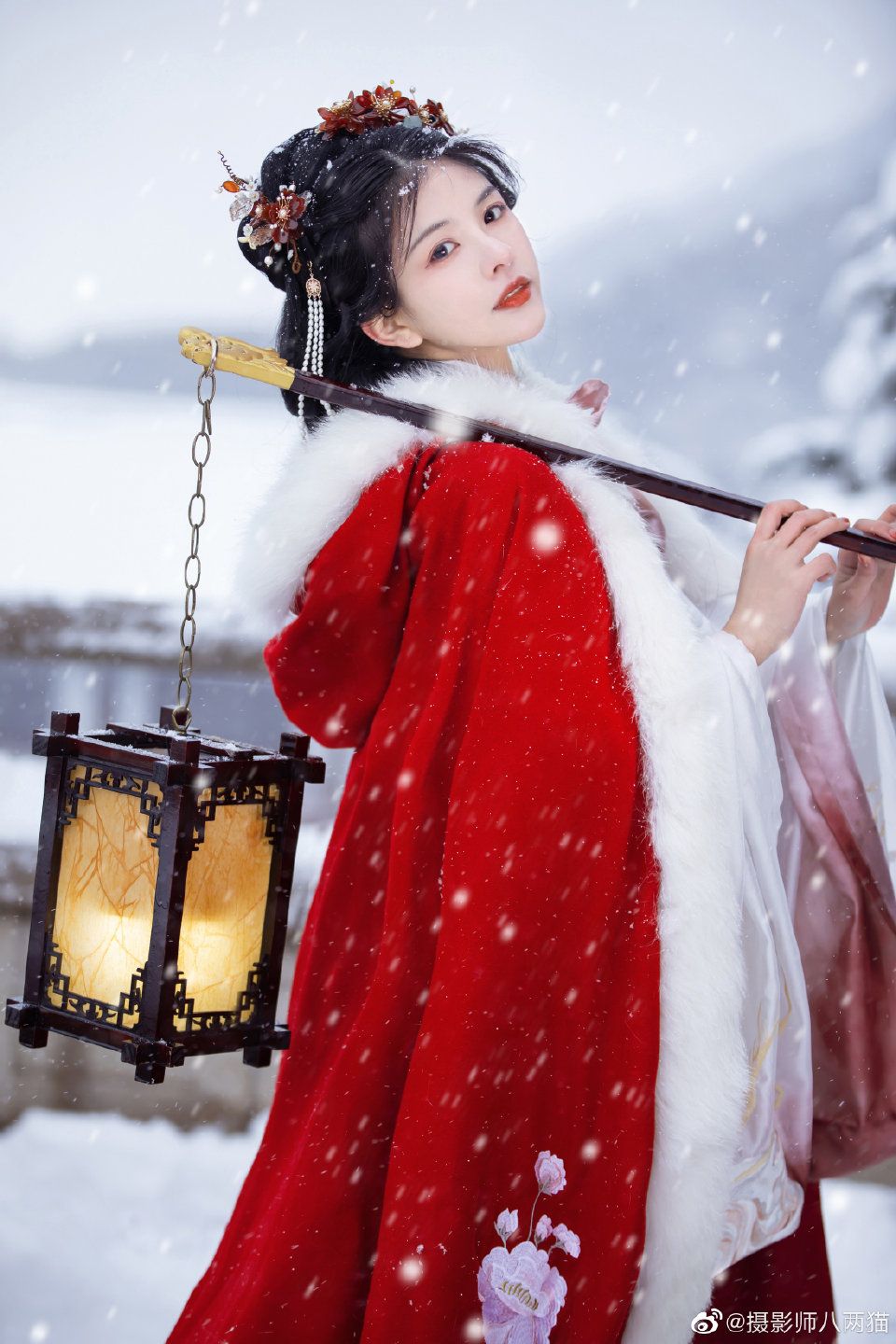 The Charm of Cheongsam and Soft-Soled Shoes The Charm of Cheongsam and Soft-Soled Shoes