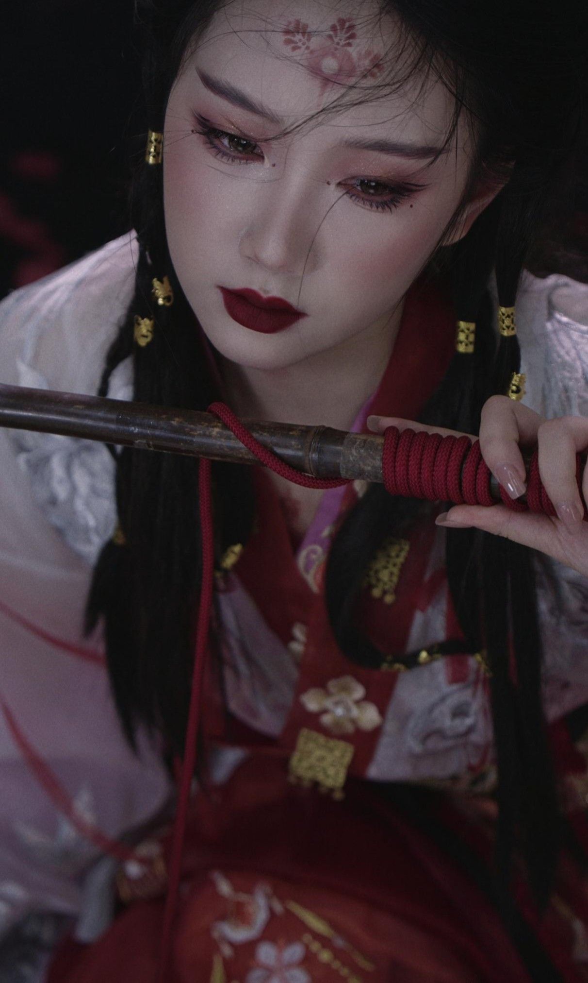 Hanfu Fashion:An Insight into the Adult Version of Traditional Chinese Clothing Hanfu Fashion:An Insight into the Adult Version of Traditional Chinese Clothing