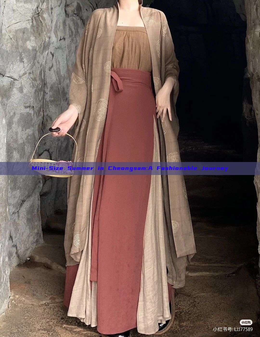 Mini-Size Summer in Cheongsam:A Fashionable Journey Mini-Size Summer in Cheongsam:A Fashionable Journey