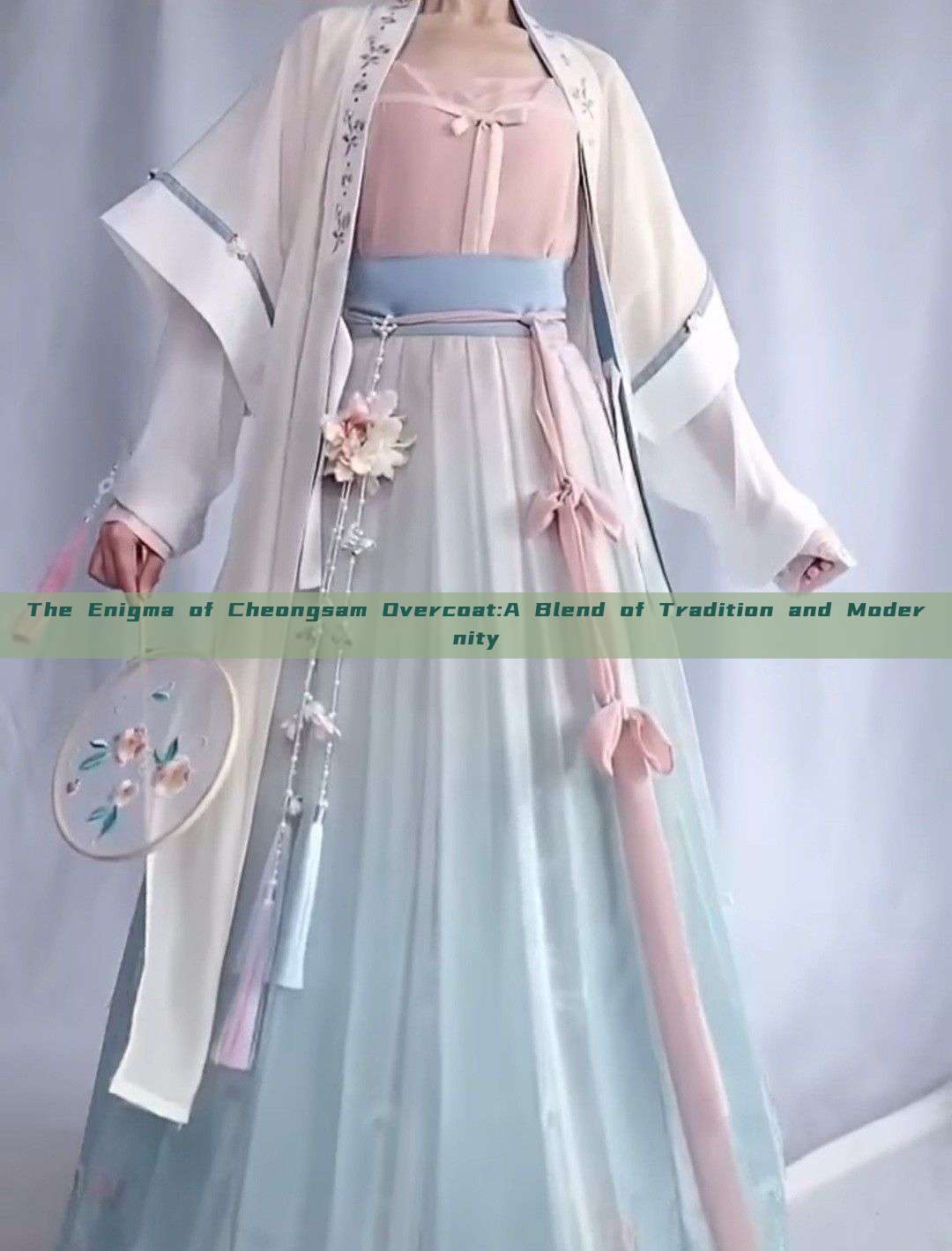 The Enigma of Cheongsam Overcoat:A Blend of Tradition and Modernity The Enigma of Cheongsam Overcoat:A Blend of Tradition and Modernity