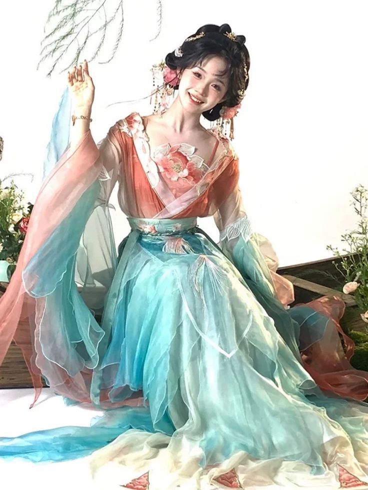 The Belt-like Accessories in Hanfu Fashion:A Focus on Waist Decorations The Belt-like Accessories in Hanfu Fashion:A Focus on Waist Decorations