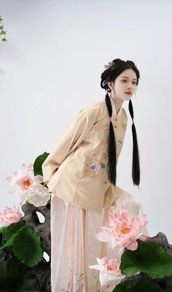 Winter Girls Hanfu Shoes:A Guide to Stylish and Warm Footwear Winter Girls Hanfu Shoes:A Guide to Stylish and Warm Footwear