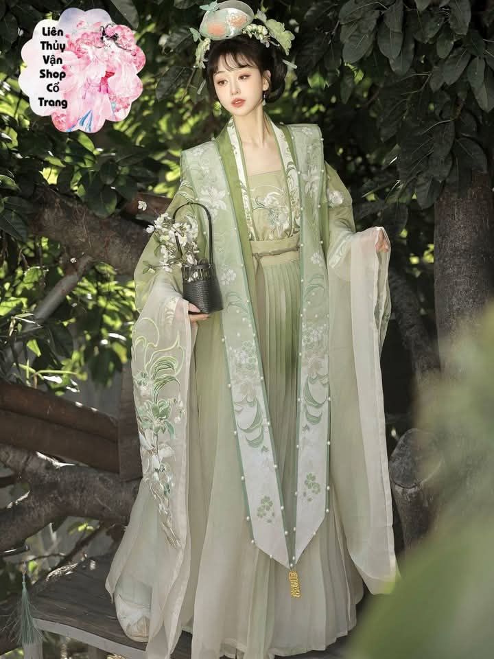 Xijiang Ounis Cheongsam:A Glimpse into the Traditional Beauty of China Xijiang Ounis Cheongsam:A Glimpse into the Traditional Beauty of China