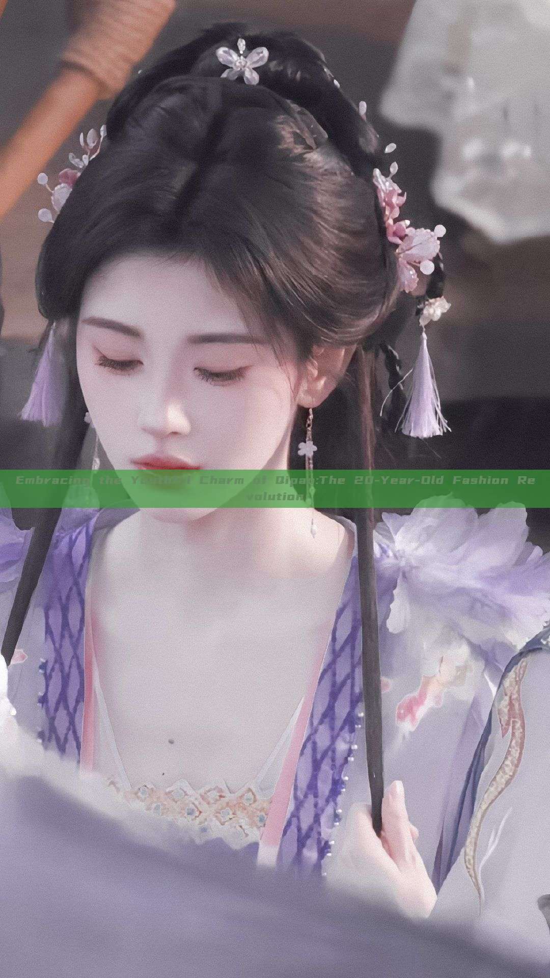 Embracing the Youthful Charm of Qipao:The 20-Year-Old Fashion Revolution Embracing the Youthful Charm of Qipao:The 20-Year-Old Fashion Revolution