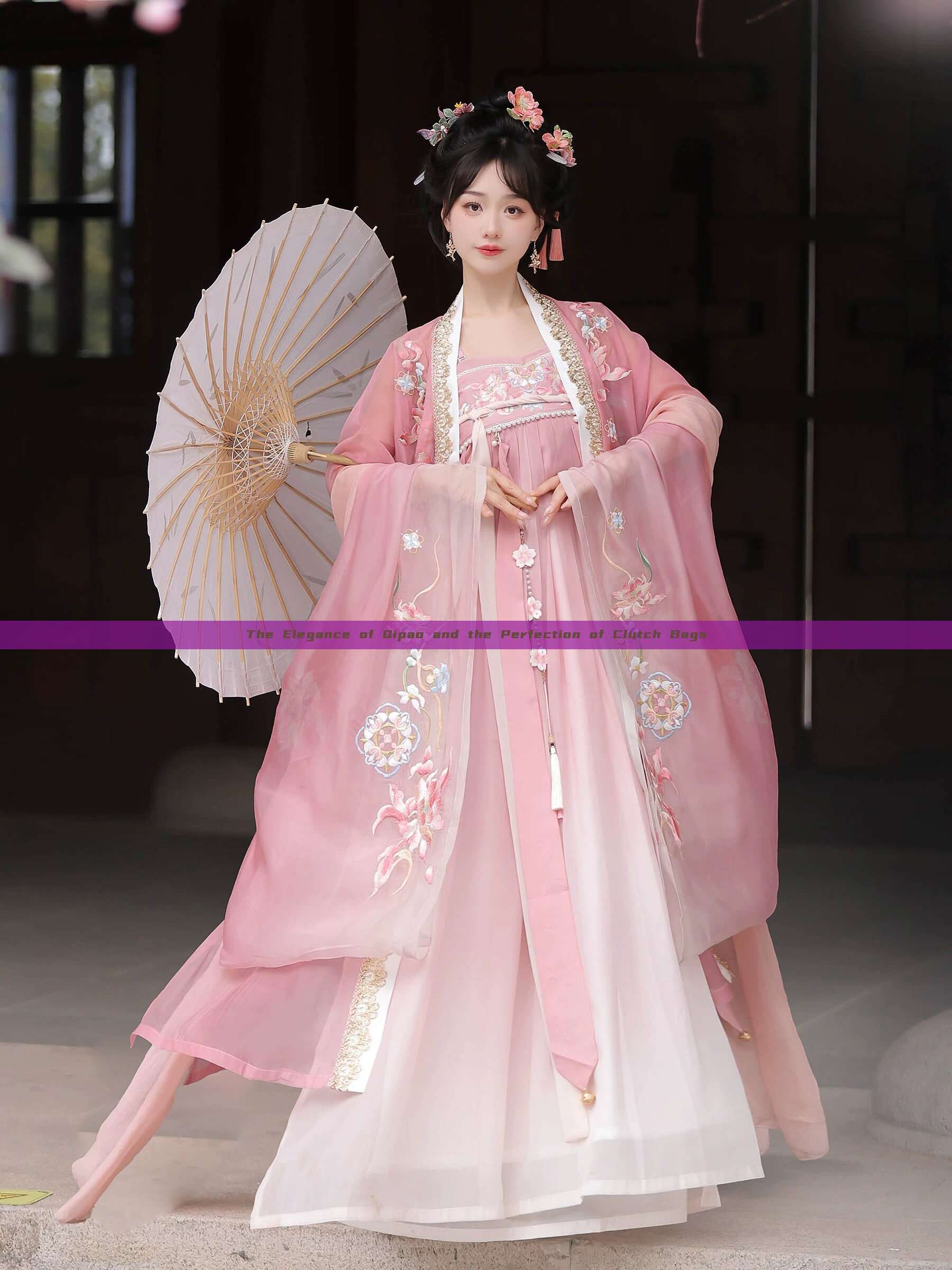 The Elegance of Qipao and the Perfection of Clutch Bags The Elegance of Qipao and the Perfection of Clutch Bags