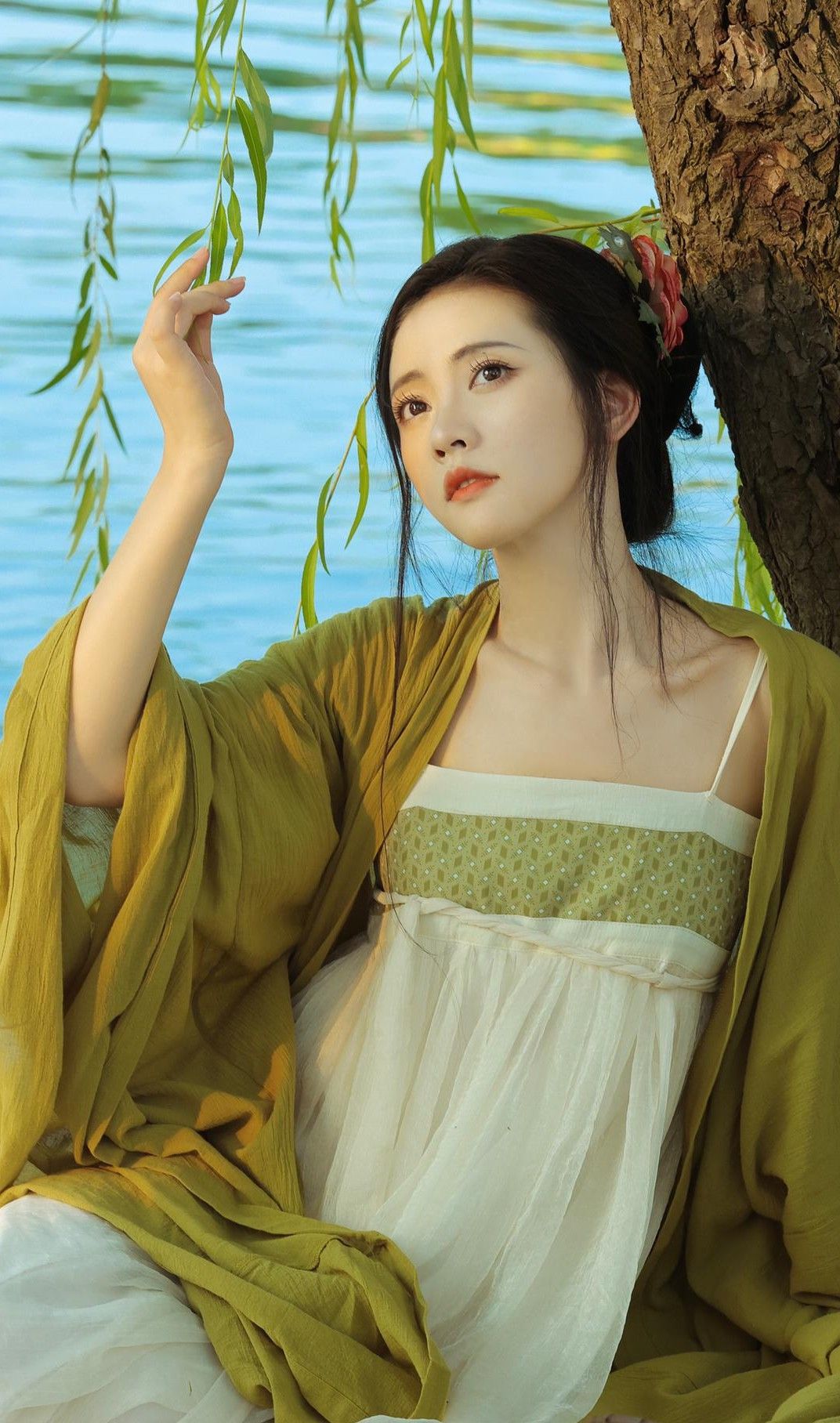 Embracing Traditional Elegance:The New-Age Cheongsam Skirt Revival Embracing Traditional Elegance:The New-Age Cheongsam Skirt Revival