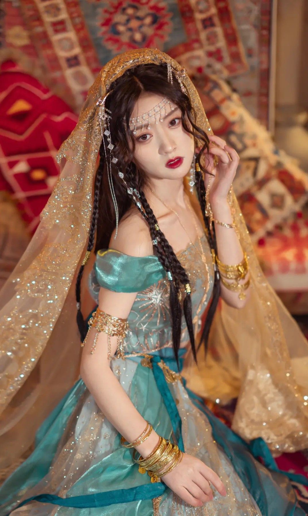 Chinese-Style Girls Autumn-Winter Cheongsam:A Blend of Tradition and Fashion