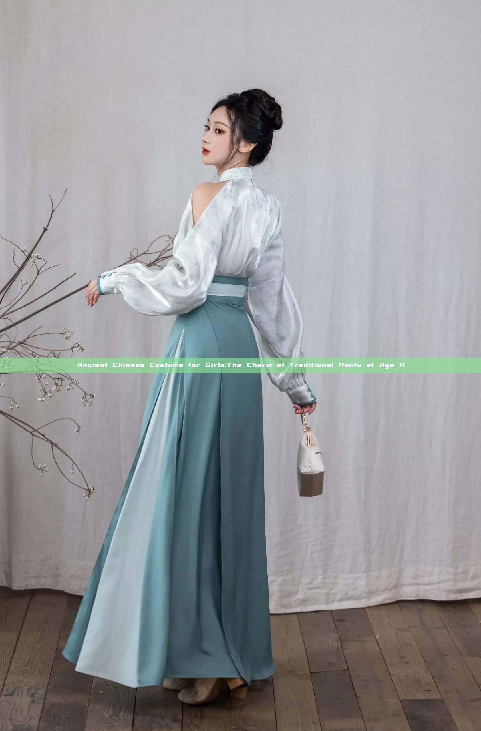 Ancient Chinese Costume for Girls:The Charm of Traditional Hanfu at Age 11 Ancient Chinese Costume for Girls:The Charm of Traditional Hanfu at Age 11