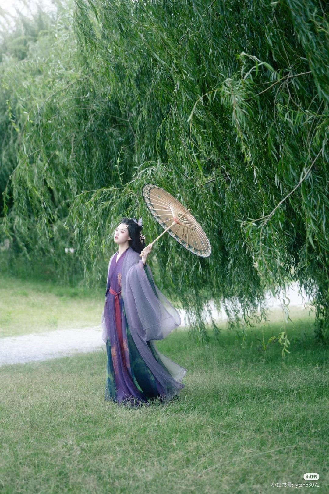 The Revival of Traditional Student Hanfu:Chest-Length Robes and Cultural Continuity The Revival of Traditional Student Hanfu:Chest-Length Robes and Cultural Continuity