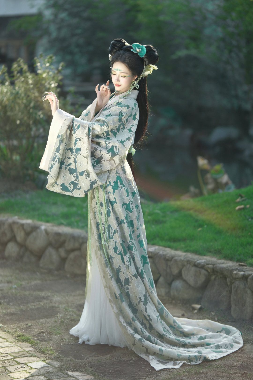 Embracing Tradition:The Rise of Womens Cheongsam Shoes with a Modern Edge Embracing Tradition:The Rise of Womens Cheongsam Shoes with a Modern Edge