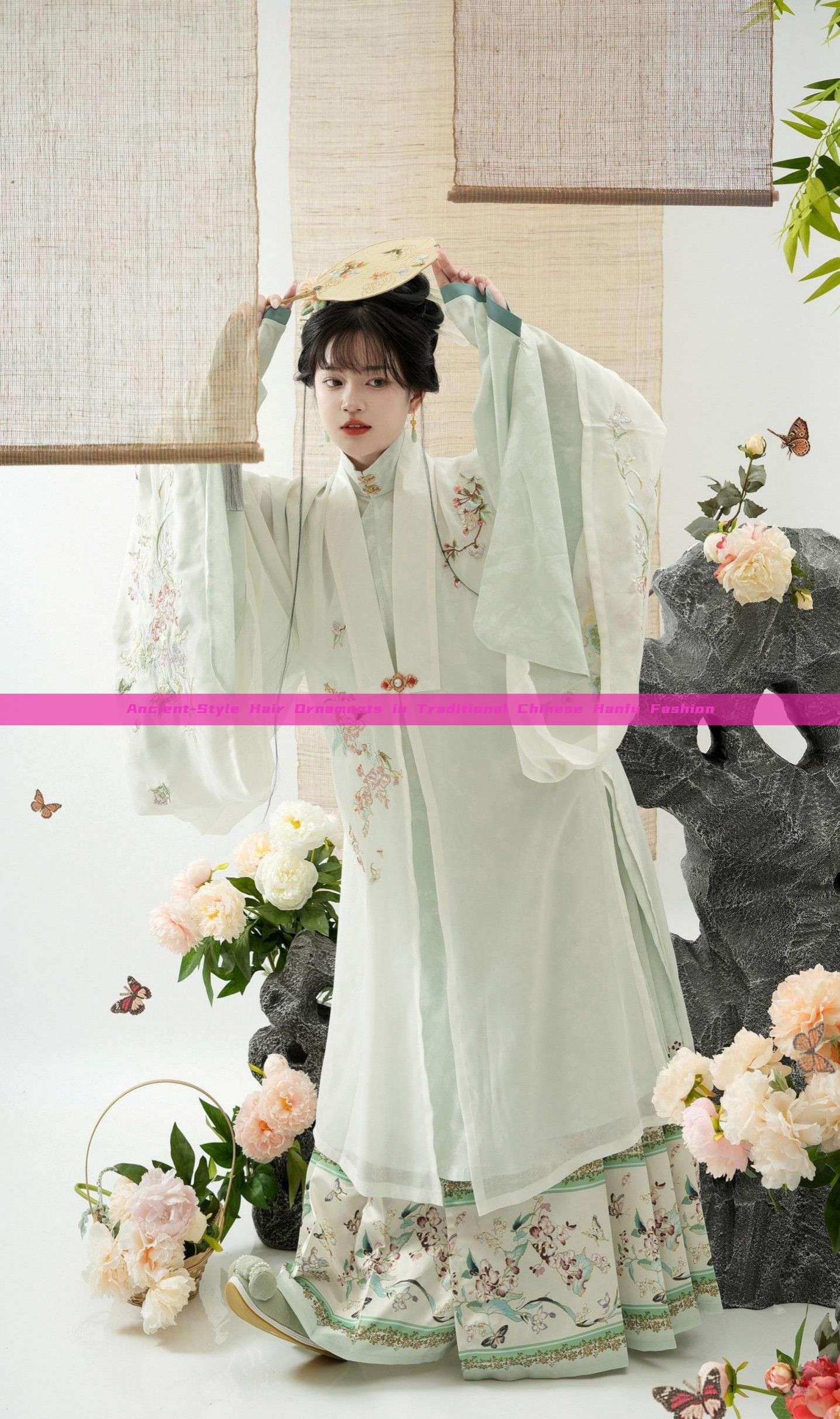 Ancient-Style Hair Ornaments in Traditional Chinese Hanfu Fashion Ancient-Style Hair Ornaments in Traditional Chinese Hanfu Fashion