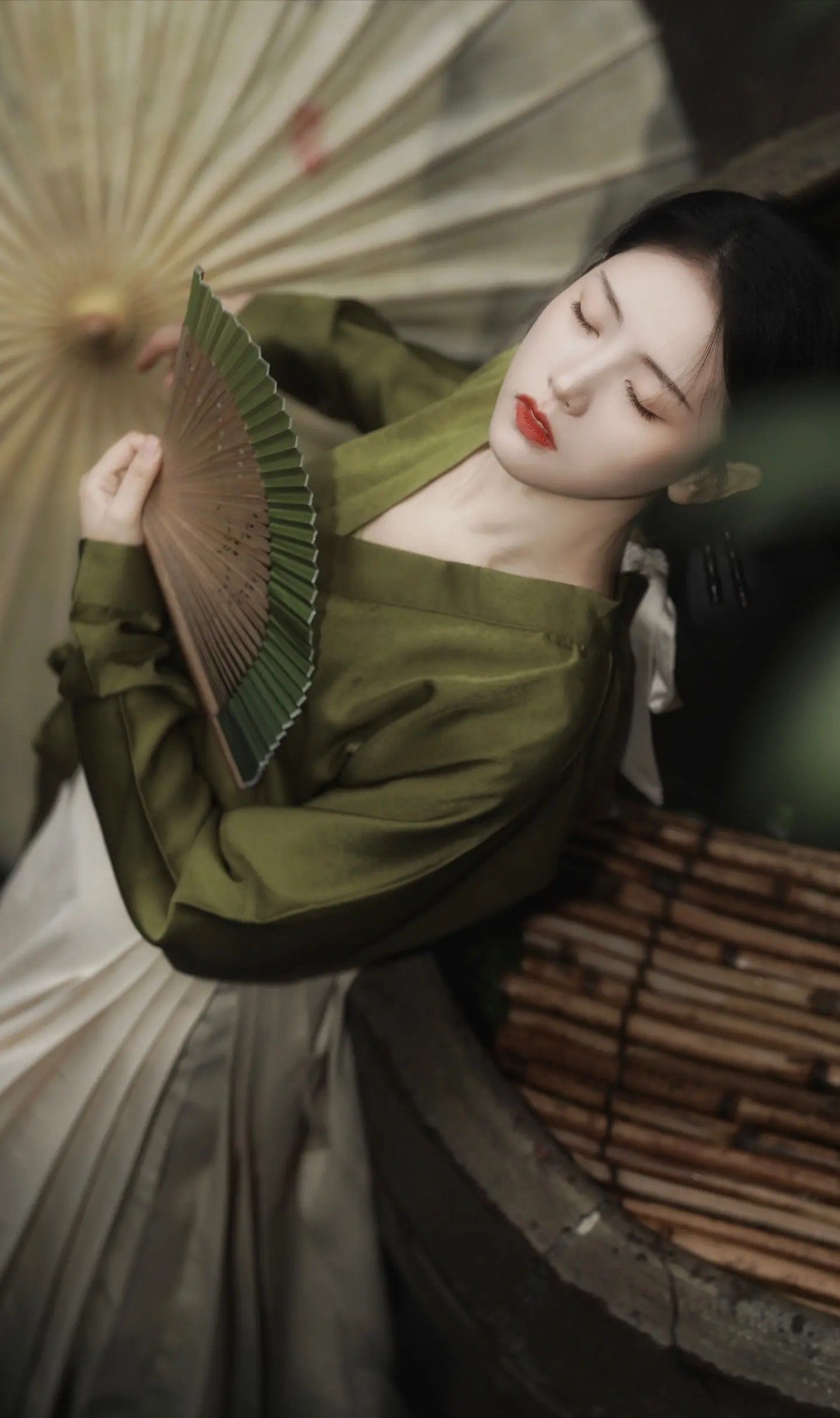 Winter Fashion for Little Girls in Traditional Hanfu Costumes Winter Fashion for Little Girls in Traditional Hanfu Costumes