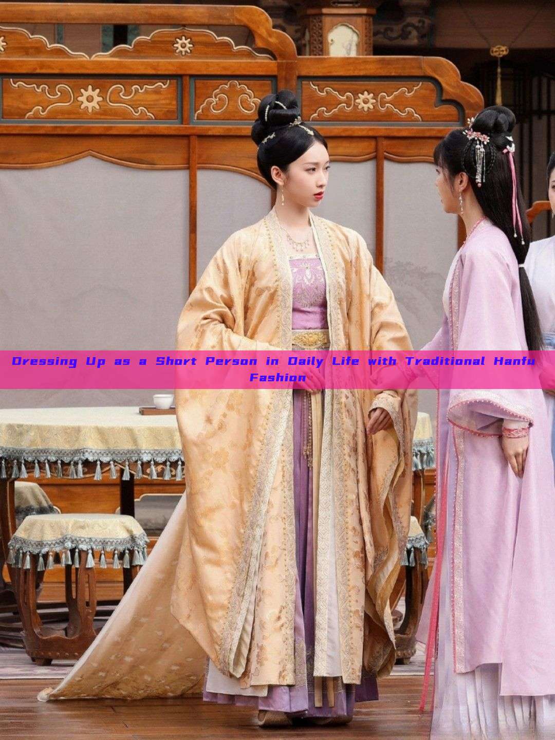 Dressing Up as a Short Person in Daily Life with Traditional Hanfu Fashion Dressing Up as a Short Person in Daily Life with Traditional Hanfu Fashion