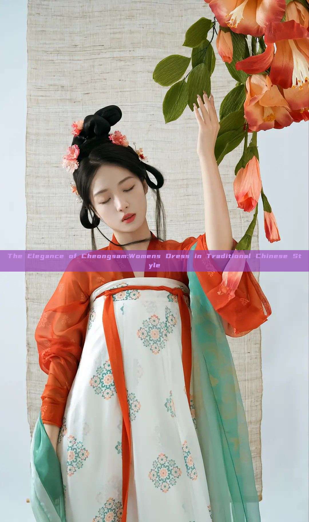The Elegance of Cheongsam:Womens Dress in Traditional Chinese Style The Elegance of Cheongsam:Womens Dress in Traditional Chinese Style