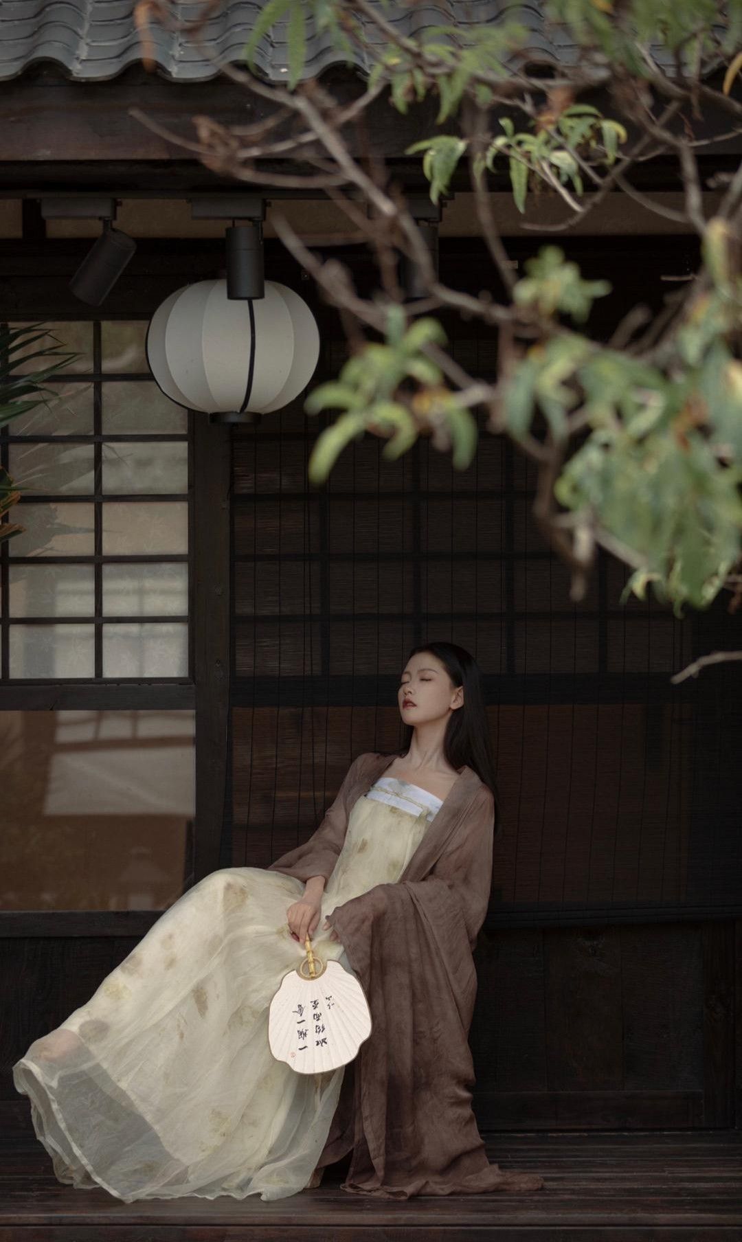 The Rise of Xiangmi-Style Hanfu:Exploring the Essence of Traditional Chinese Fashion The Rise of Xiangmi-Style Hanfu:Exploring the Essence of Traditional Chinese Fashion