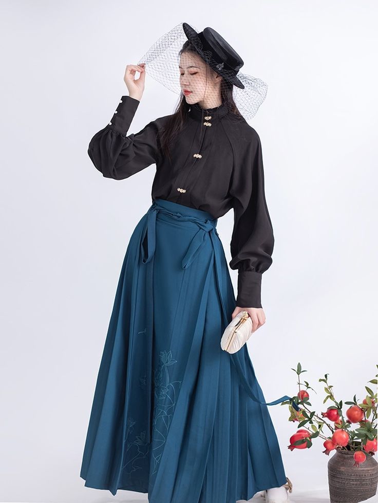 The Evolution of Girls Hanfu Clothes:The Clip-On Style The Evolution of Girls Hanfu Clothes:The Clip-On Style